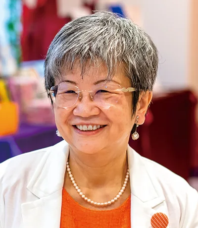 橋本 久美子氏